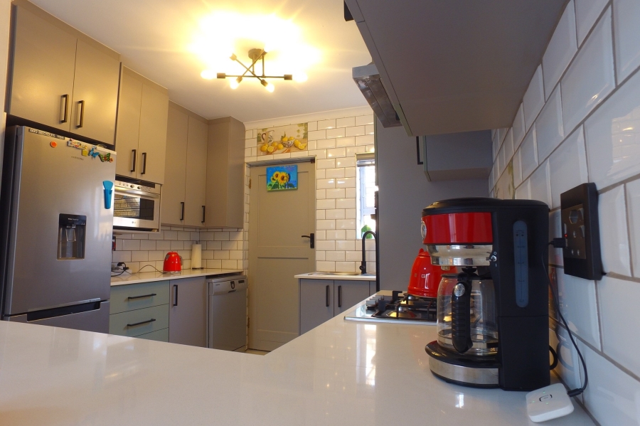 3 Bedroom Property for Sale in Hunters Creek Western Cape
